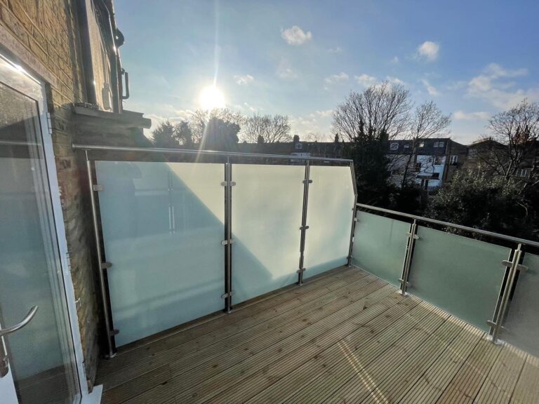 Balcony glass balustrade with privacy glass
